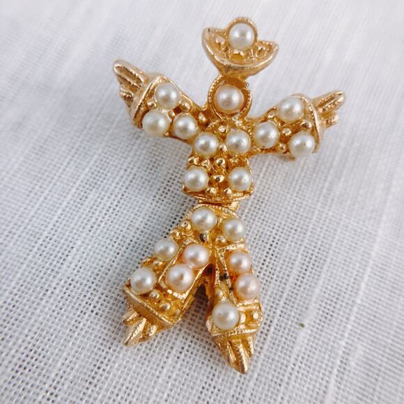 Vintage Enamel & Pearl Figural Brooch Lot - Owl, Horse, Giraffe, Clown, Dutch - Picture 7 of 9